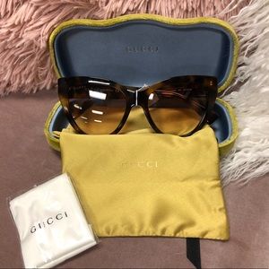 Gucci 53mm Cat Eye sunglasses NEW💕